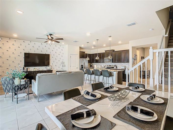 Image No.17-5 Bed Townhouse for sale