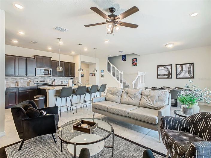 Image No.18-5 Bed Townhouse for sale