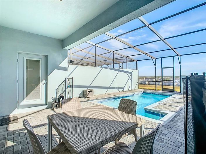 Image No.28-5 Bed Townhouse for sale