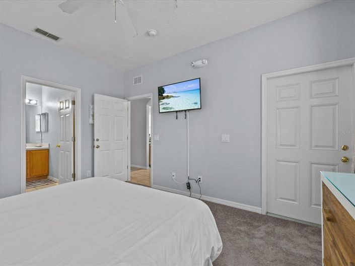 Image No.14-4 Bed Townhouse for sale