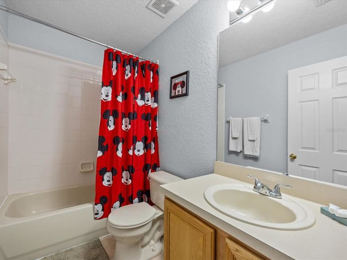 Image No.25-4 Bed Townhouse for sale