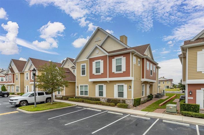 Image No.1-5 Bed Townhouse for sale
