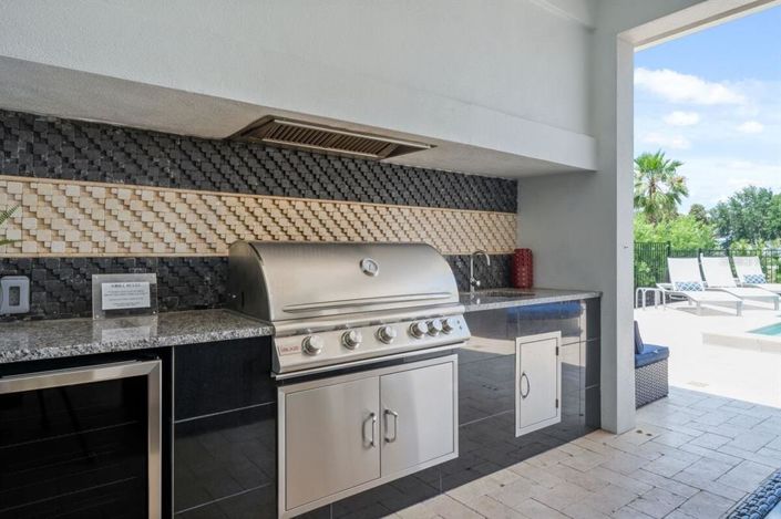 Image No.35-7 Bed Property for sale