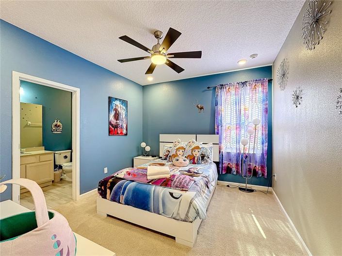 Image No.33-15 Bed Property for sale