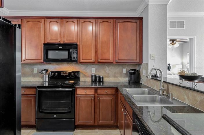 Image No.13-3 Bed Property for sale