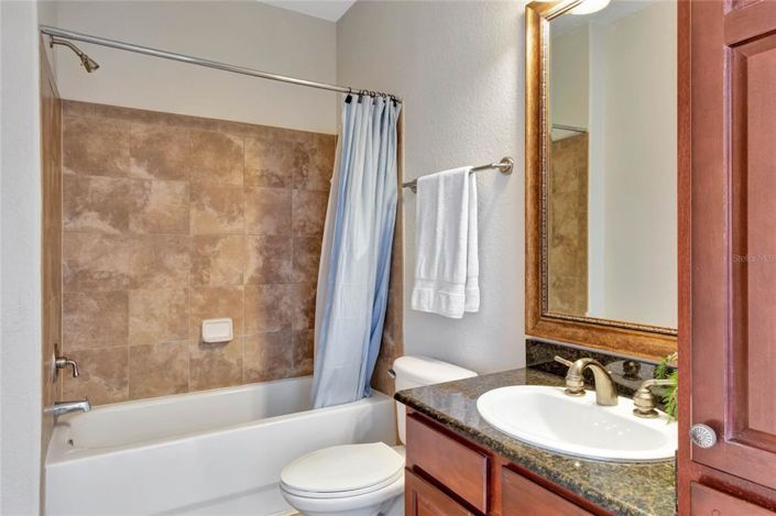 Image No.19-3 Bed Property for sale