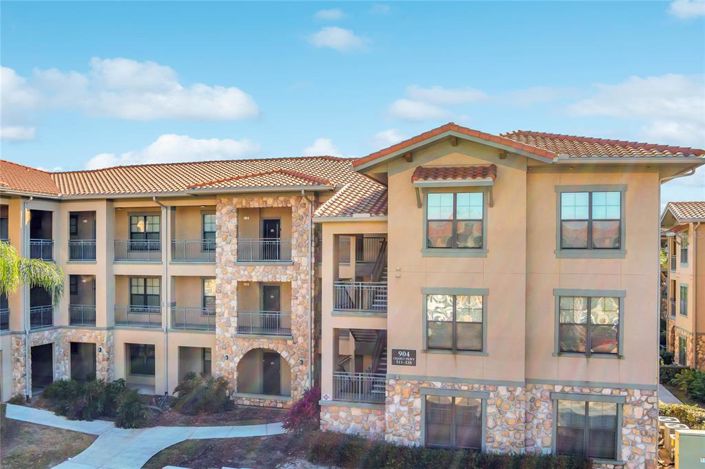 Image No.3-3 Bed Property for sale