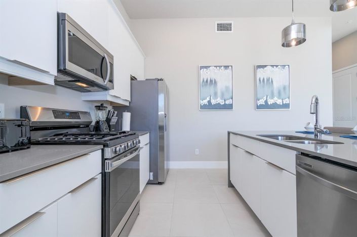 Image No.30-5 Bed Property for sale