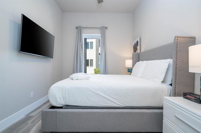 Image No.48-5 Bed Property for sale