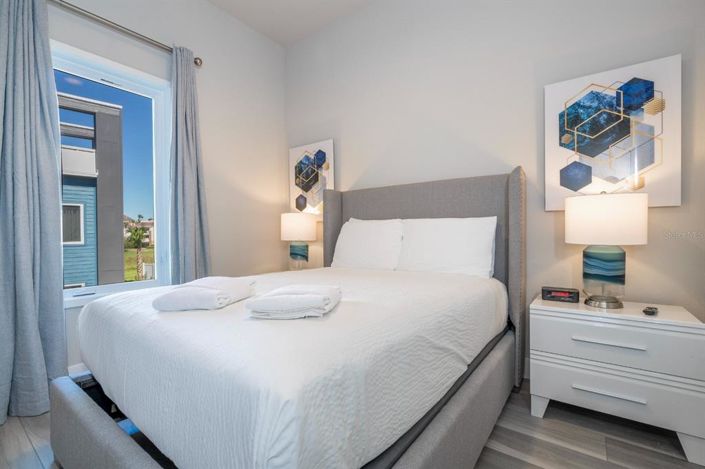 Image No.51-5 Bed Property for sale