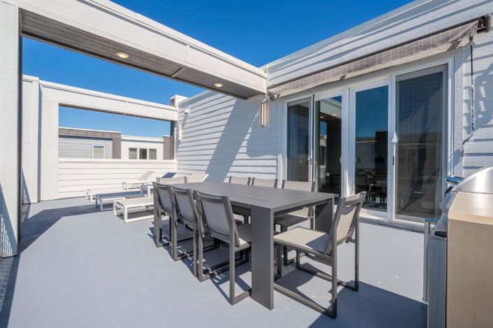 Image No.73-5 Bed Property for sale