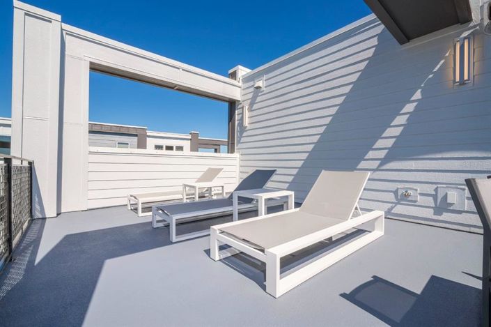 Image No.79-5 Bed Property for sale