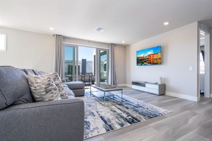 Image No.83-5 Bed Property for sale