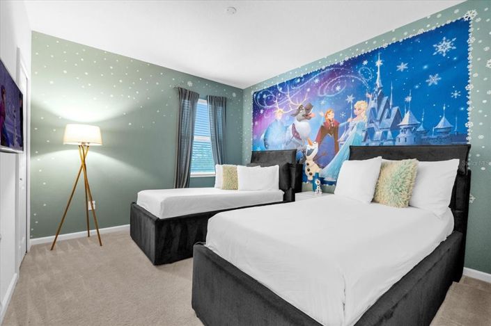 Image No.36-6 Bed Property for sale