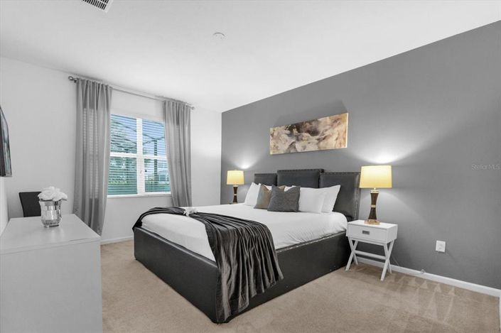 Image No.40-6 Bed Property for sale