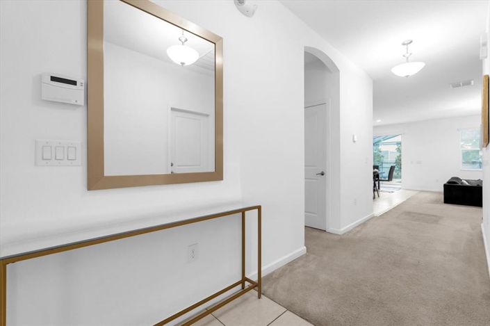 Image No.5-6 Bed Property for sale