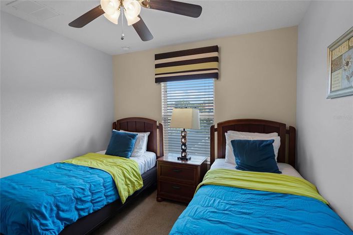 Image No.17-4 Bed Townhouse for sale