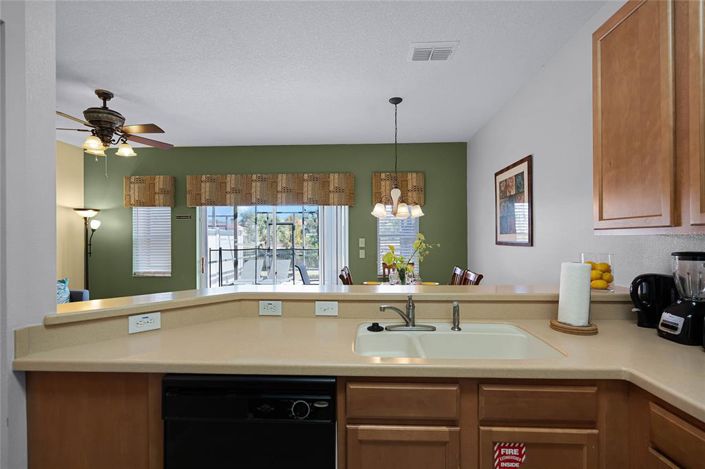 Image No.8-4 Bed Townhouse for sale