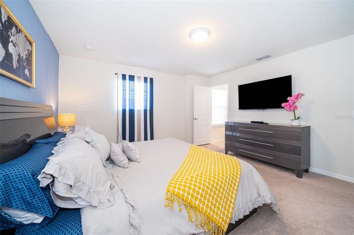 Image No.40-6 Bed Property for sale