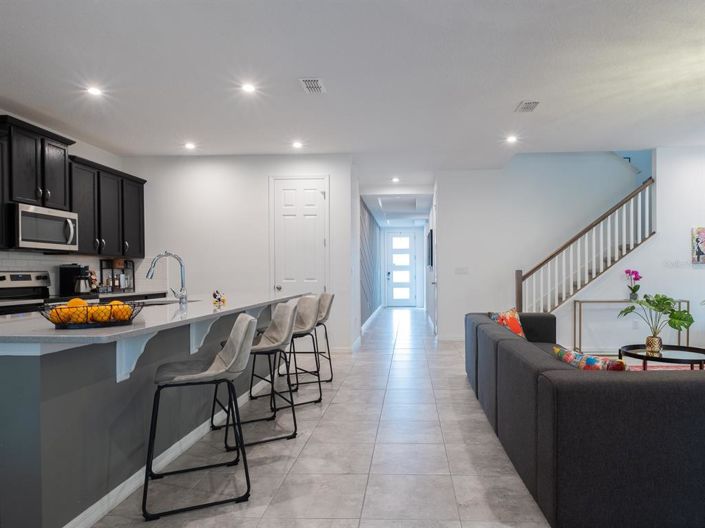 Image No.13-6 Bed Property for sale