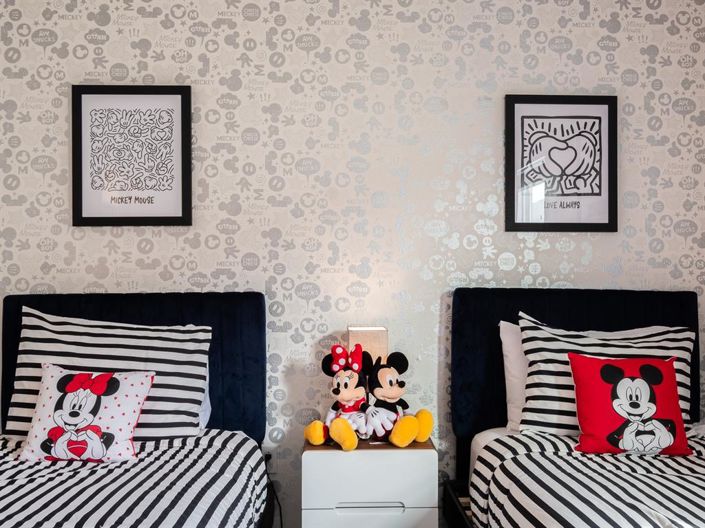 Image No.19-6 Bed Property for sale