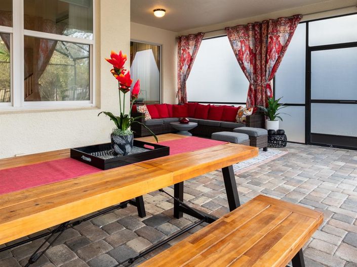 Image No.2-6 Bed Property for sale