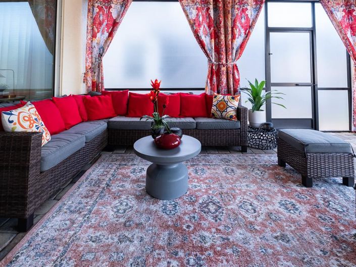 Image No.3-6 Bed Property for sale