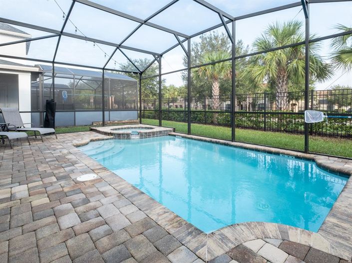 Image No.38-6 Bed Property for sale