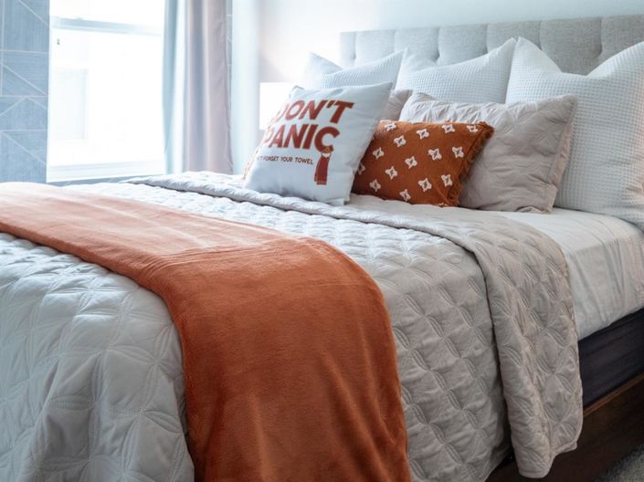 Image No.41-6 Bed Property for sale