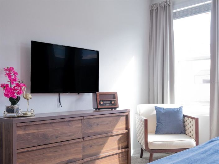 Image No.52-6 Bed Property for sale