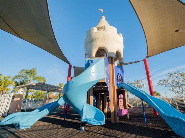 Image No.60-6 Bed Property for sale