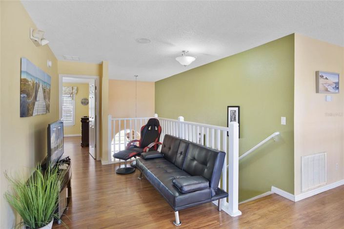 Image No.12-6 Bed Property for sale