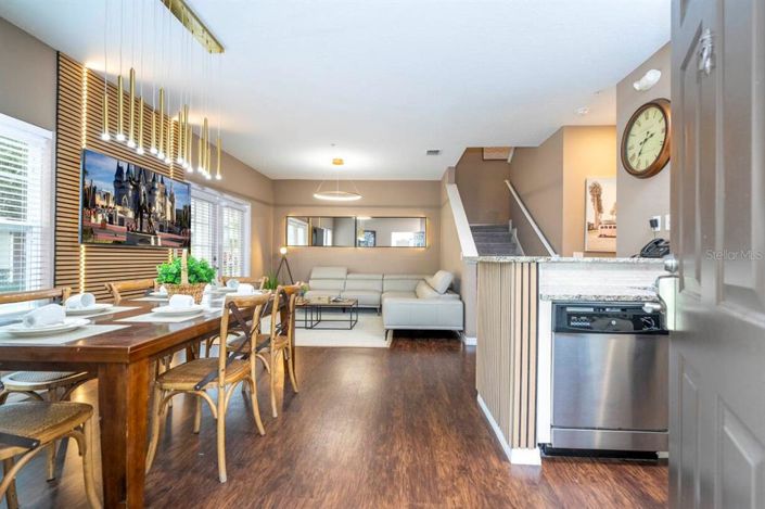 Image No.5-4 Bed Townhouse for sale