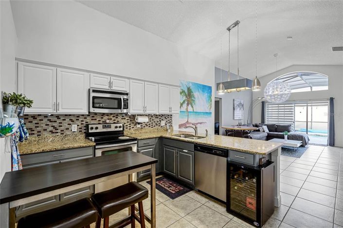 Image No.12-4 Bed Property for sale