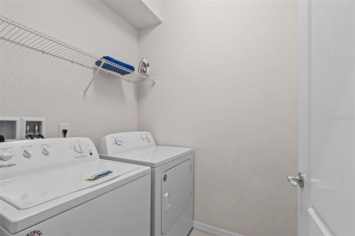 Image No.20-6 Bed Property for sale