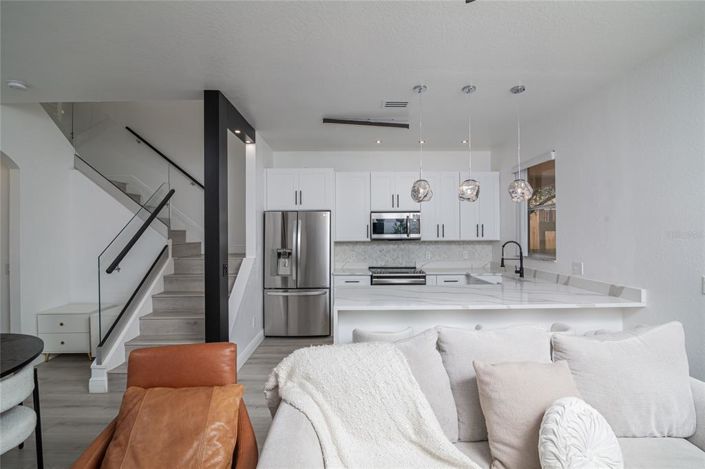 Image No.11-3 Bed Townhouse for sale