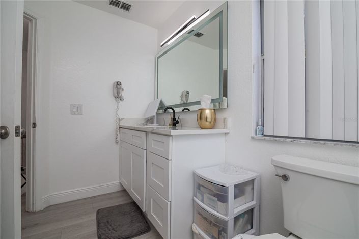 Image No.30-3 Bed Townhouse for sale