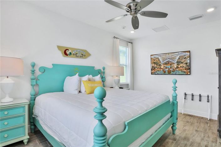 Image No.33-8 Bed Property for sale