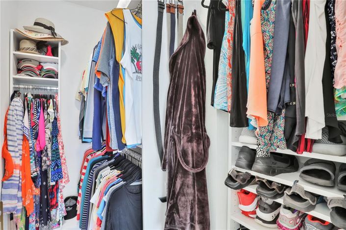 Image No.44-8 Bed Property for sale