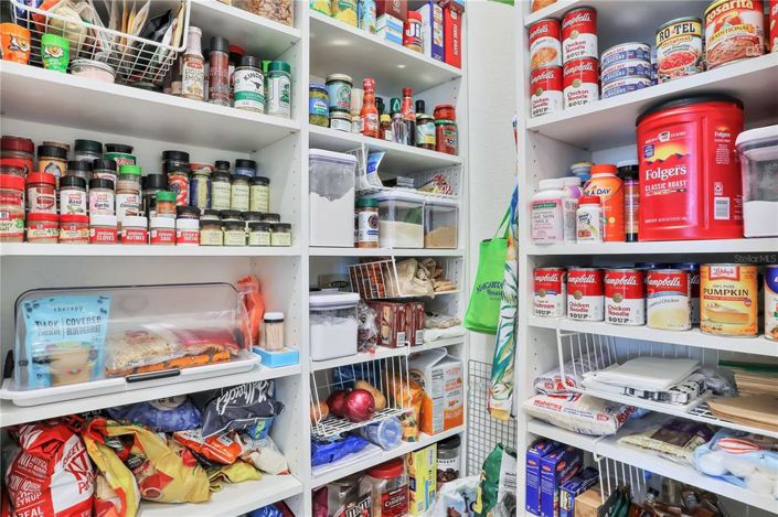 Image No.66-8 Bed Property for sale