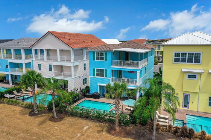 Image No.85-8 Bed Property for sale