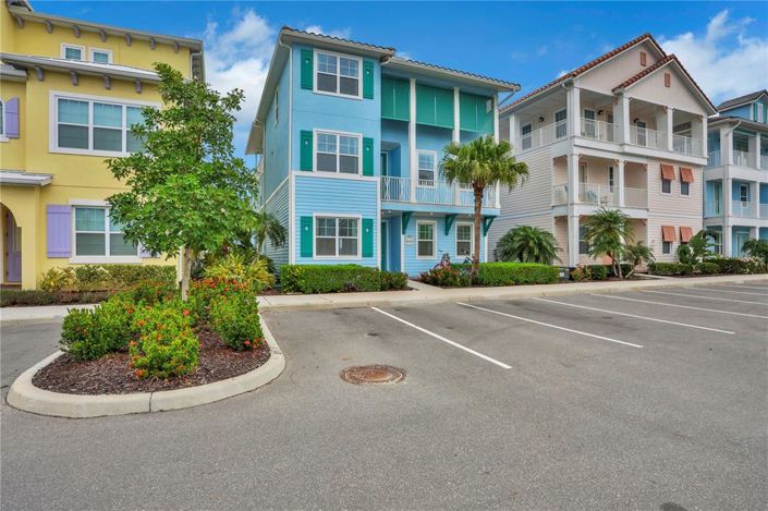 Image No.88-8 Bed Property for sale