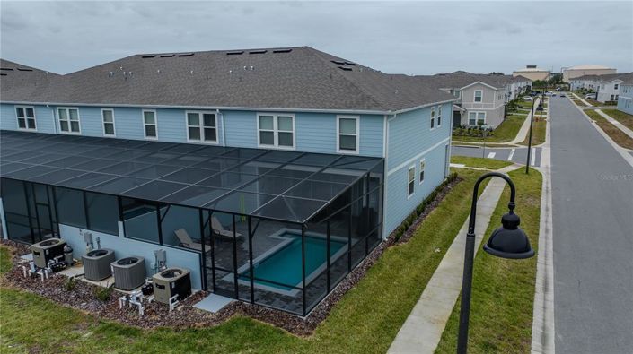 Image No.42-5 Bed Townhouse for sale