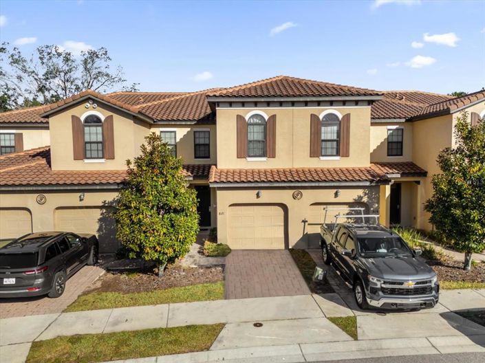 Image No.1-3 Bed Townhouse for sale