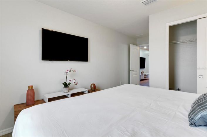 Image No.32-5 Bed Townhouse for sale