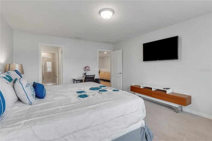 Image No.34-5 Bed Townhouse for sale