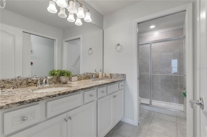 Image No.35-5 Bed Townhouse for sale