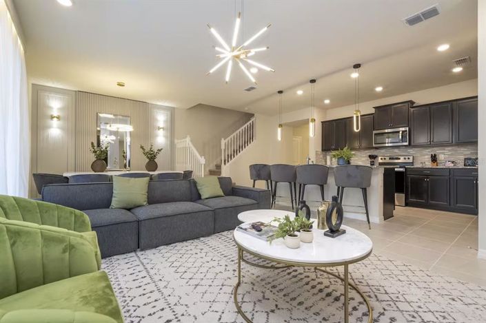 Image No.12-5 Bed Townhouse for sale