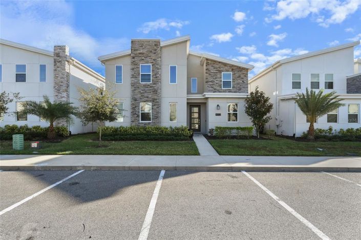 Image No.1-Propriété de 9 chambres à vendre à Kissimmee