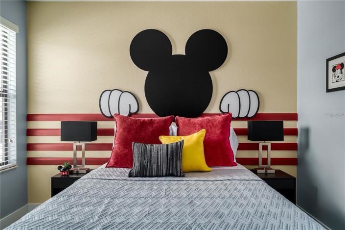 Image No.29-6 Bed Property for sale